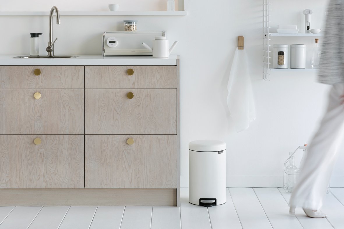 Pedal Bin newIcon, 12 litre, Soft Closing, Plastic Inner Bucket - Mineral Eternal White-3237